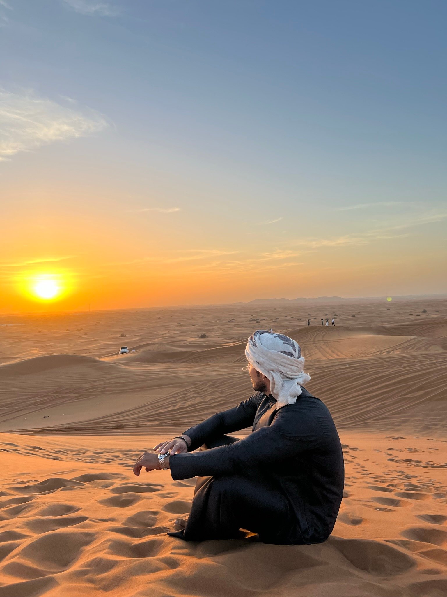 Desert Safari Dubai, book your desert safari ride in Dubai with Hakoom Travels